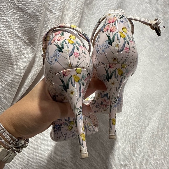Aldo Floral Print Women's Heels - Picture 7 of 7